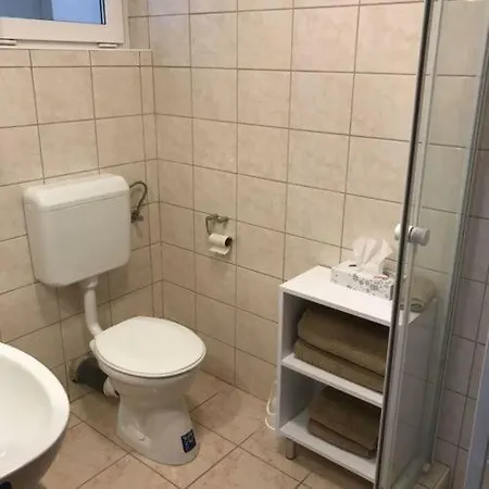 Lilly Apartman 아파트 Dombóvár